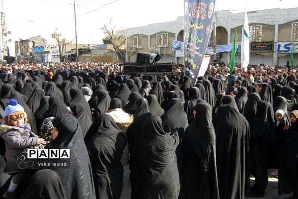اجتماع بزرگ عزادارن فاطمی در کرمانشاه