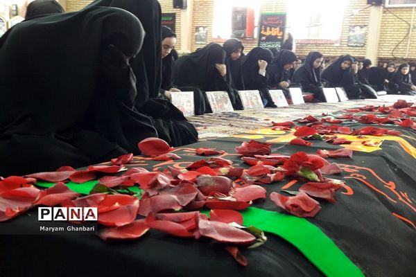 مراسم عزاداری بانوان فشافویه درسوگ حضرت فاطمه زهرا(س)