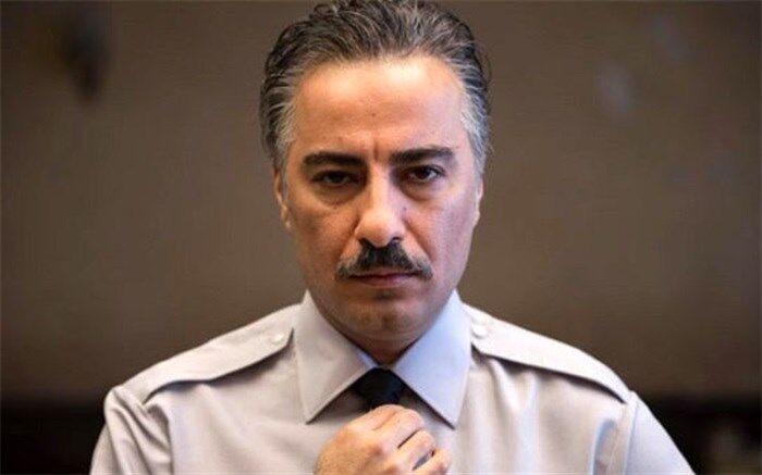 واکنش نوید محمدزاده به پوستر فیلم «خروج» حاتمی کیا