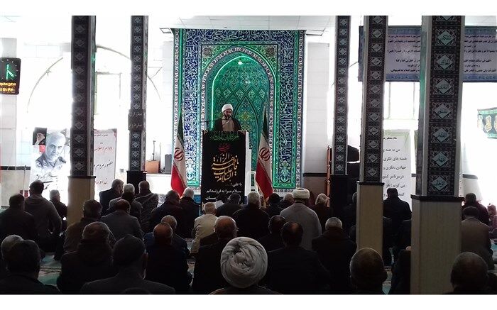 امام جمعه موقت فیروزکوه :رمز موفقیت انقلاب اسلامی مقاومت و مبارزه با استکبار است