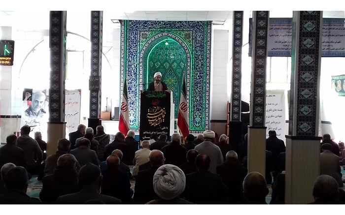 امام جمعه موقت فیروزکوه :رمز موفقیت انقلاب اسلامی مقاومت و مبارزه با استکبار است