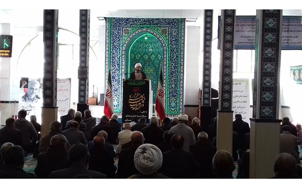امام جمعه موقت فیروزکوه :رمز موفقیت انقلاب اسلامی مقاومت و مبارزه با استکبار است