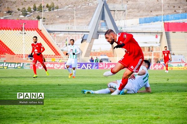 دیدار تیم‌هاى تراکتور و ذوب آهن