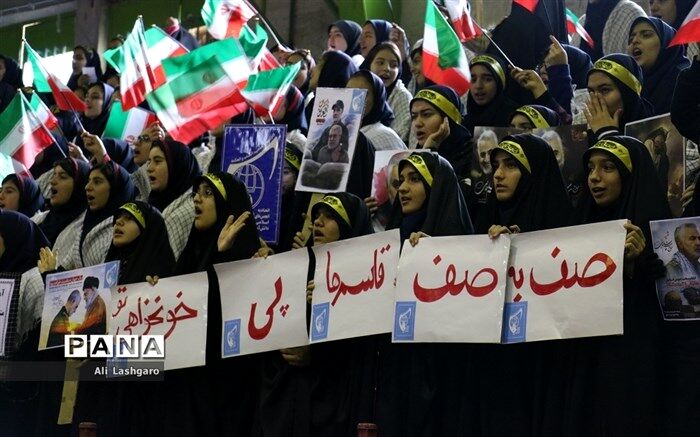 مانور یاوران انقلاب در شهرستان سمنان برگزار شد