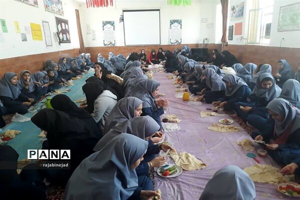 صبحانه سالم در مدارس ابرکوه