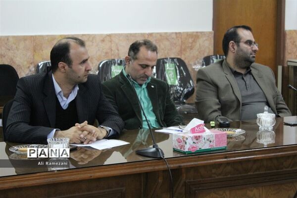 جلسه بزرگداشت دهه فجر در قائم‌شهر