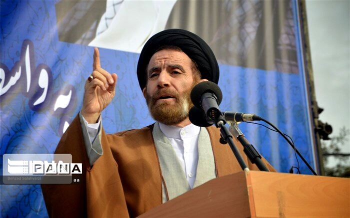 نماینده ولی فقیه در لرستان: مقابله با فساد وظیفه همه دلسوزان انقلاب است