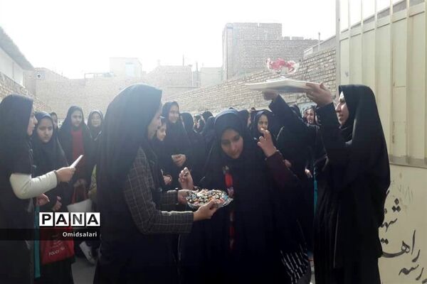 دانش آموزان دبیرستان سیدالشهدا ابرکوه در مشهد