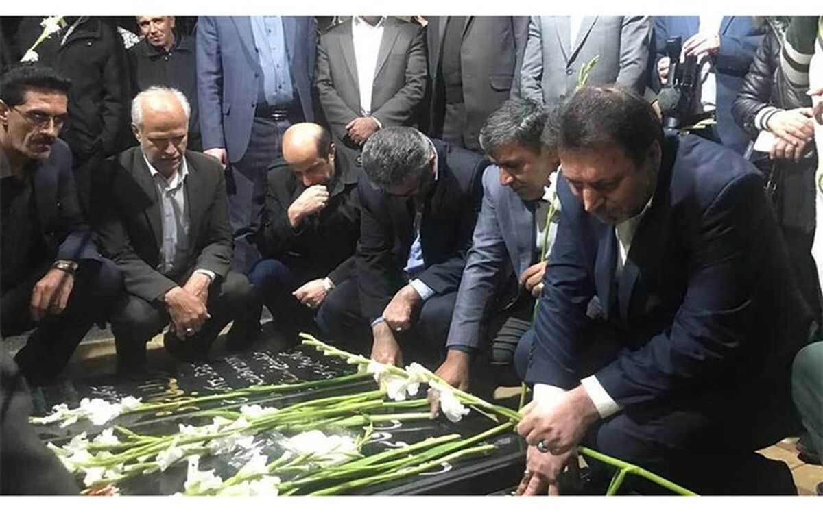 تجدید میثاق معاون آموزش متوسطه آموزش و پرورش با آرمان‌های شهدای انقلاب اسلامی در کرمان