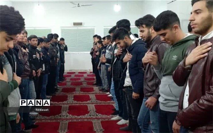 مراسم عزاداری به مناسبت شهادت حضرت فاطمه(س) در دبیرستان ابوذرابرکوه