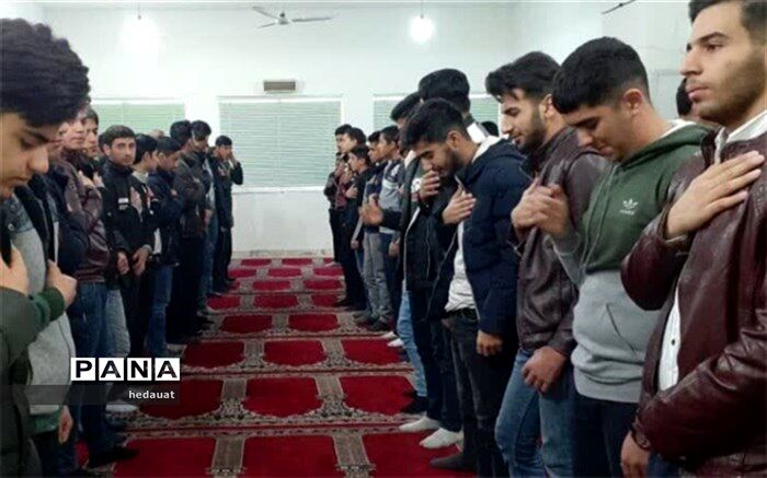 مراسم عزاداری به مناسبت شهادت حضرت فاطمه(س) در دبیرستان ابوذرابرکوه