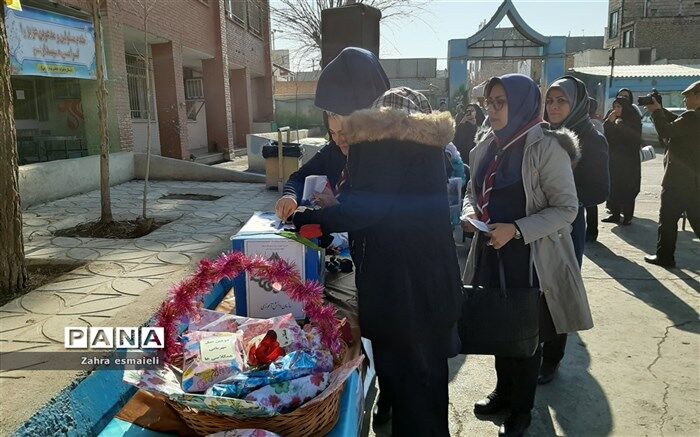 سیل مهربانی دانش آموزان شهرستان قرچک جاری شد