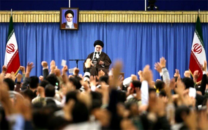 هزاران نفر از مردم آذربایجان شرقی با رهبر معظم انقلاب دیدار می‌کنند
