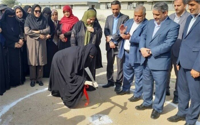 کلنگ‌زنی سومین پروژه بانوان مدرسه‌ساز قشم با حضور معاون وزیر آموزش و پرورش