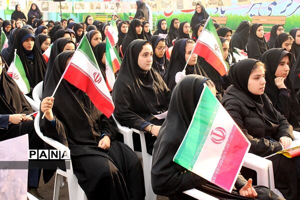 آیین استانی نواخته شدن زنگ انقلاب در اهواز