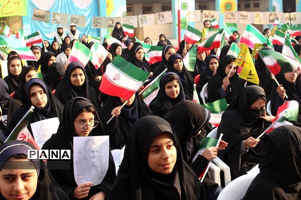 آیین استانی نواخته شدن زنگ انقلاب در اهواز