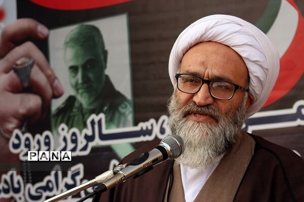 آیین استانی نواخته شدن زنگ انقلاب در اهواز