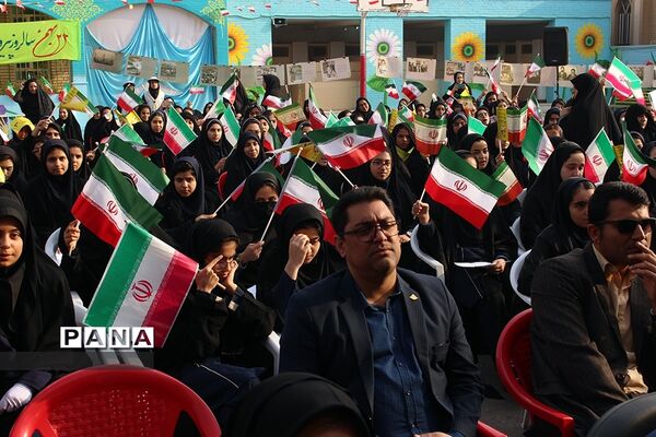 آیین استانی نواخته شدن زنگ انقلاب در اهواز
