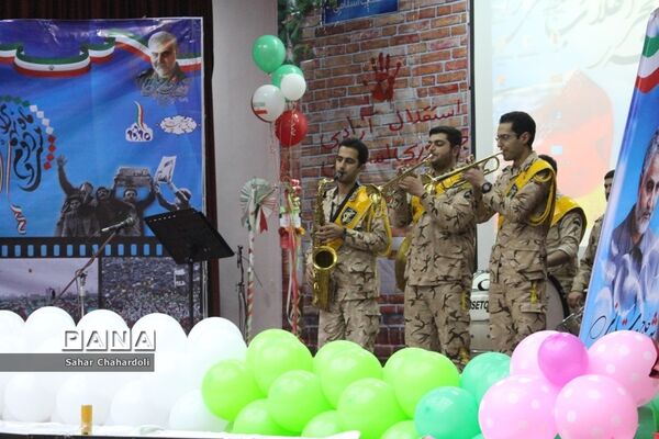 نواخته شدن گلبانگ انقلاب در مدارس استان همدان