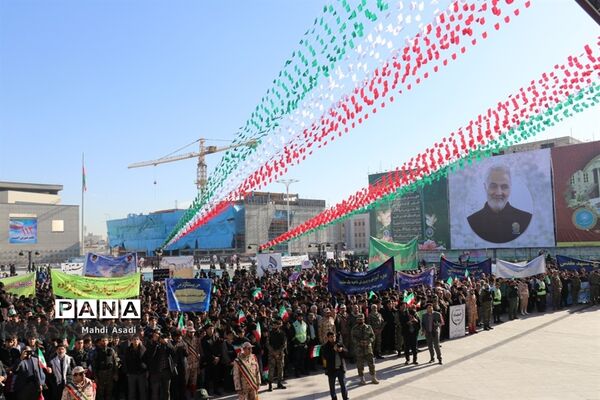 مراسم گرامیداشت سالروز ورود امام خمینی( ره)  به میهن اسلامی در مشهد