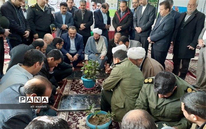 آیین نواختن گلبانگ‌چهل و یکمین فجر انقلاب همزمان با سراسر  کشور در کلات