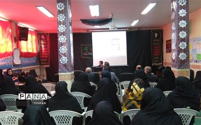 کارگاه آموزشی مبارزه با قاچاق کالا منطقه 12