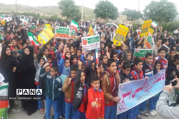 نواختن طنین زنگ انقلاب در مسجدسلیمان
