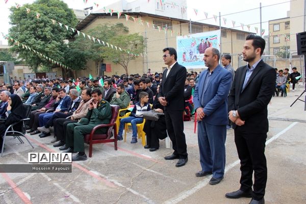 نواختن زنگ انقلاب در بوشهر