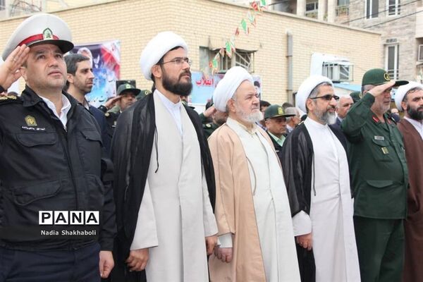 نواختن زنگ انقلاب در بوشهر