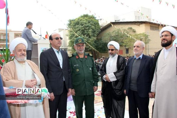 نواختن زنگ انقلاب در بوشهر