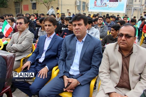 نواختن زنگ انقلاب در بوشهر