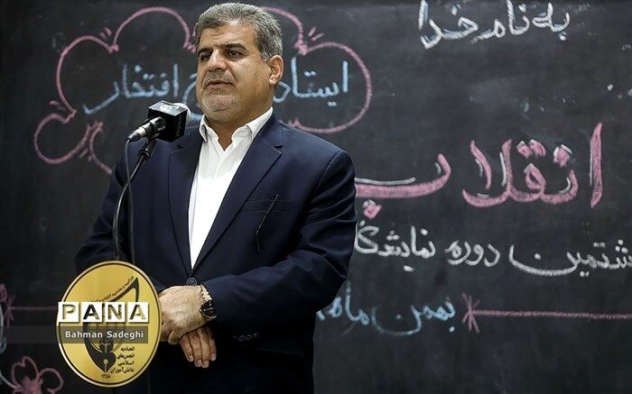 فولادوند مطرح کرد: لزوم تشریح دستاوردهای انقلاب اسلامی برای نسل حاضر