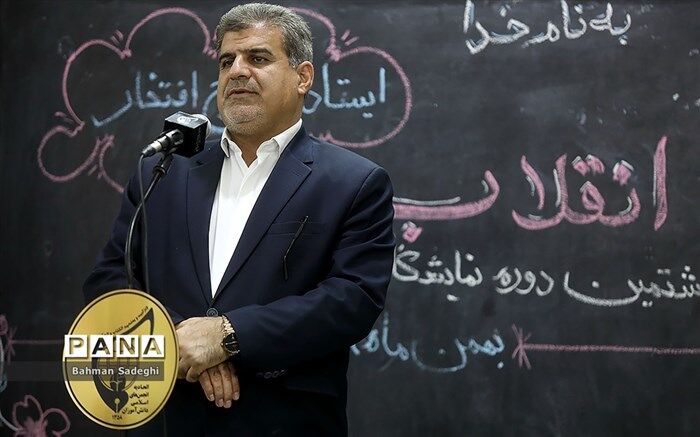 فولادوند مطرح کرد: لزوم تشریح دستاوردهای انقلاب اسلامی برای نسل حاضر