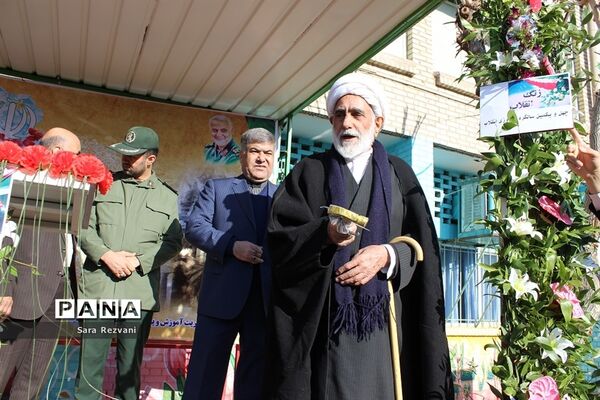 مراسم نواخته شدن زنگ انقلاب اسلامی در شهرستان اسلامشهر