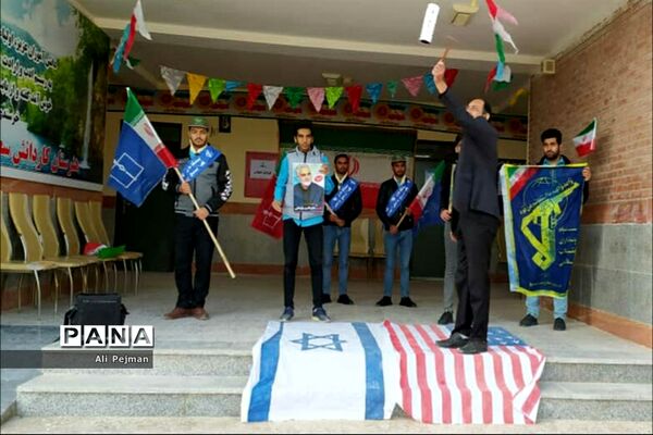 زنگ انقلاب  در دبیرستان سعادت شبانکاره