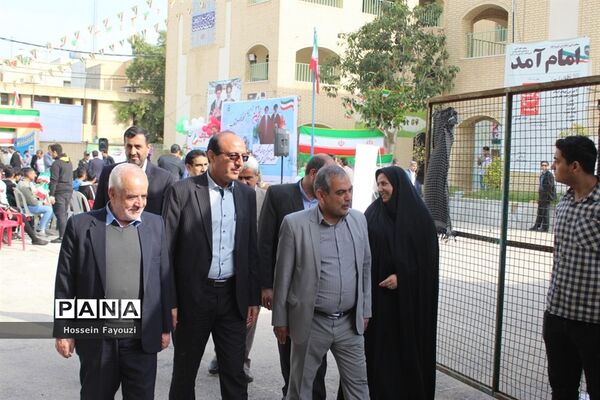 نمایشگاه مدرسه انقلاب در دبیرستان  شریعتی بوشهر