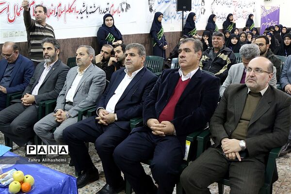 افتتاحیه هشتمین نمایشگاه دانش آموزی مدرسه انقلاب  در منطقه5
