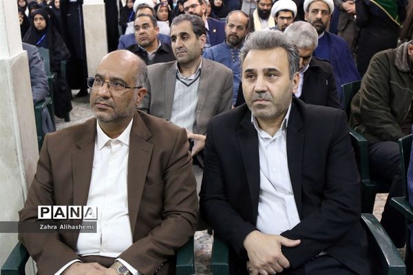 افتتاحیه هشتمین نمایشگاه دانش آموزی مدرسه انقلاب  در منطقه5