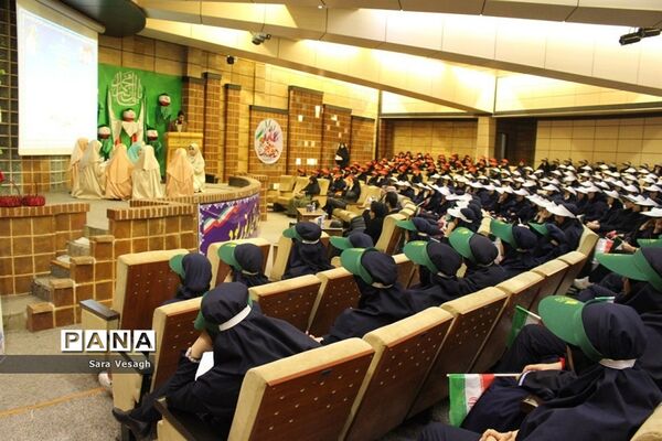 زنگ انقلاب اسلامی در مدارس شهرستان شهریار به صدا در آمد