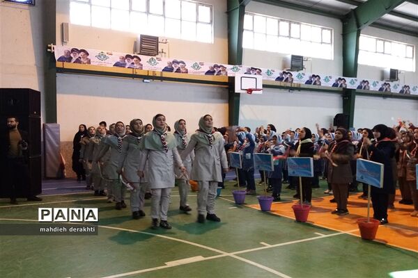 مانور تشکیلاتی یاوران انقلاب درآموزش و پرورش ناحیه یک بهارستان