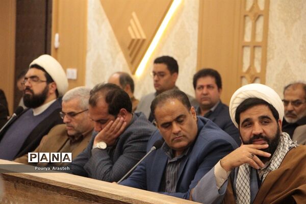 در اولین روز از دهه فجر شورای اداری شهرستان خوسف در دفتر فرمانداری