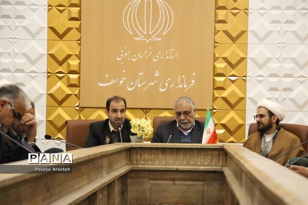 در اولین روز از دهه فجر شورای اداری شهرستان خوسف در دفتر فرمانداری