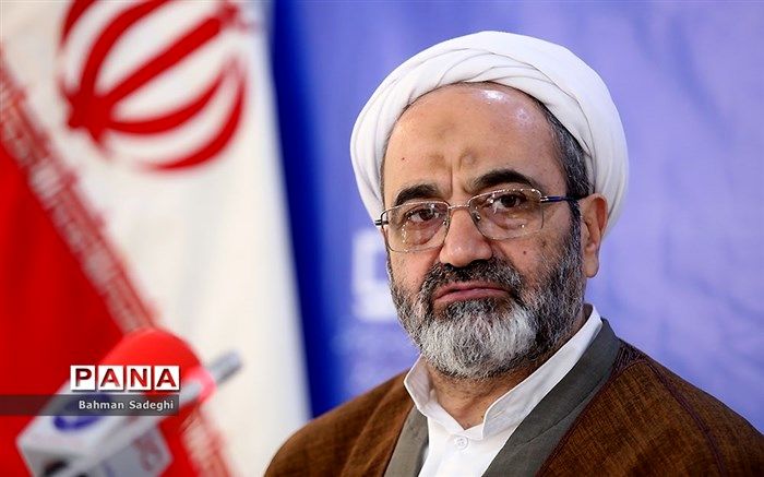 اصلاح متون دینی اقلیت‌های مذهبی در صورت درخواست آنها