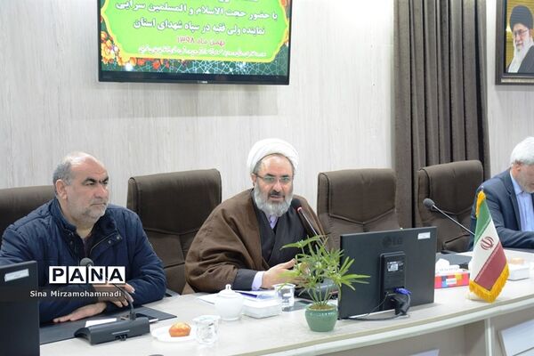 نشست روشنگری و بصیرت بسیجیان فرهنگی آموزش و پرورش آذربایجان غربی