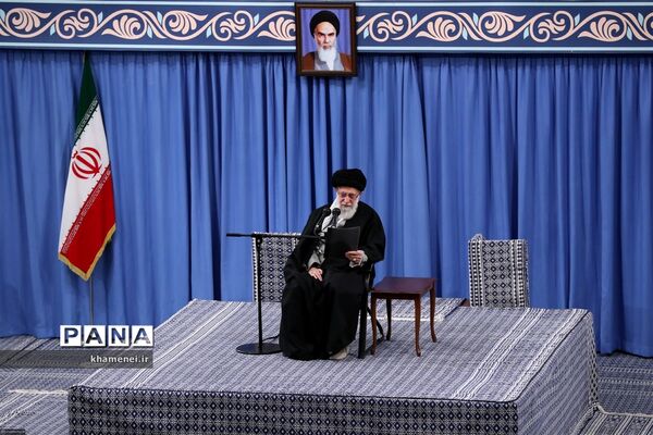 دیدار اقشار مختلف مردم با حضرت آیت‌الله خامنه‌ای رهبر انقلاب اسلامی