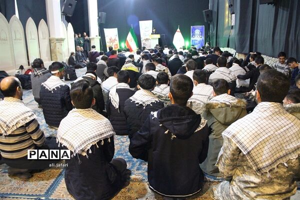 اعزام دانش آموزان پسر ناحیه یک شهرری به اردوی راهیان نور