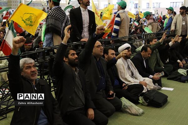 گردهمایی 30 هزار نفری نسل سلیمانی در مصلی تهران