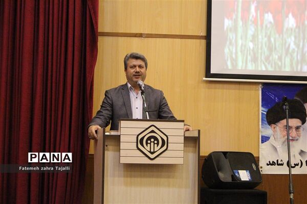 اجرای نمادین طرح لاله های روشن در سمنان