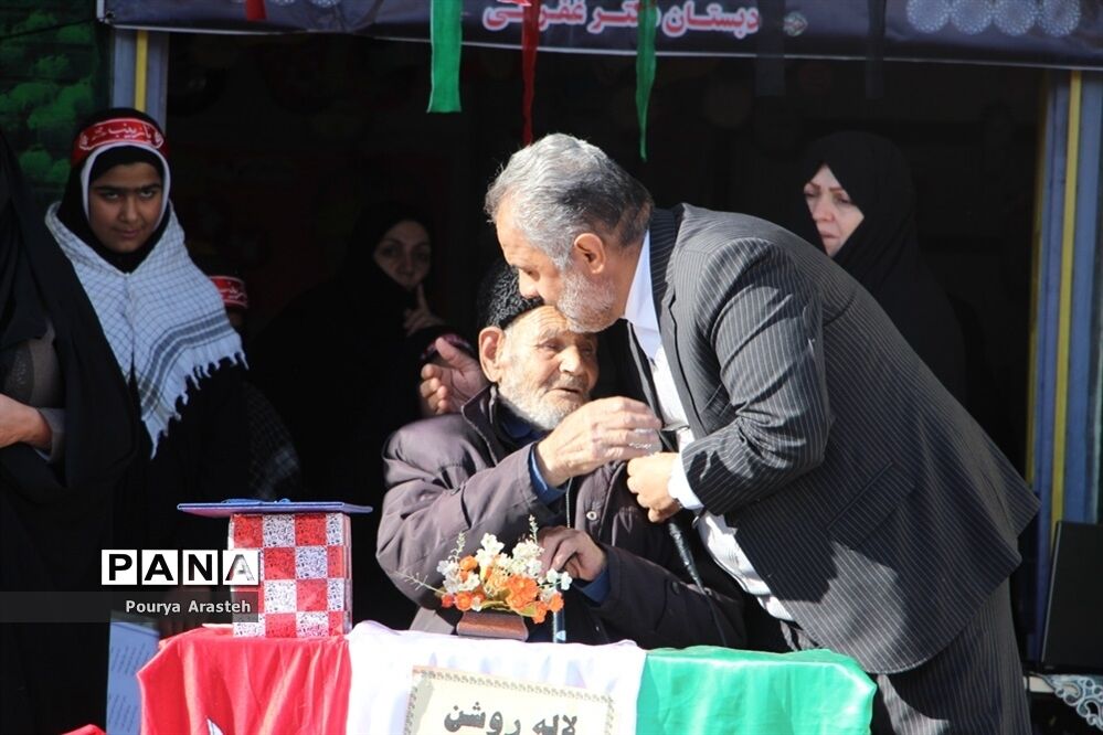 طرح ملی لاله های روشن یادواره شهید اخوت در دبستان شهید غفرانی