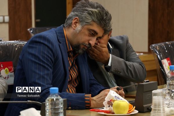 نشست هم اندیشی مدیرکل صداو سیمای خوزستان با مدیران رسانه ها